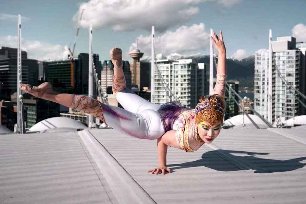 Video Watch Cirque Du Soleil Acrobats Tumble And Leap On Bc Place